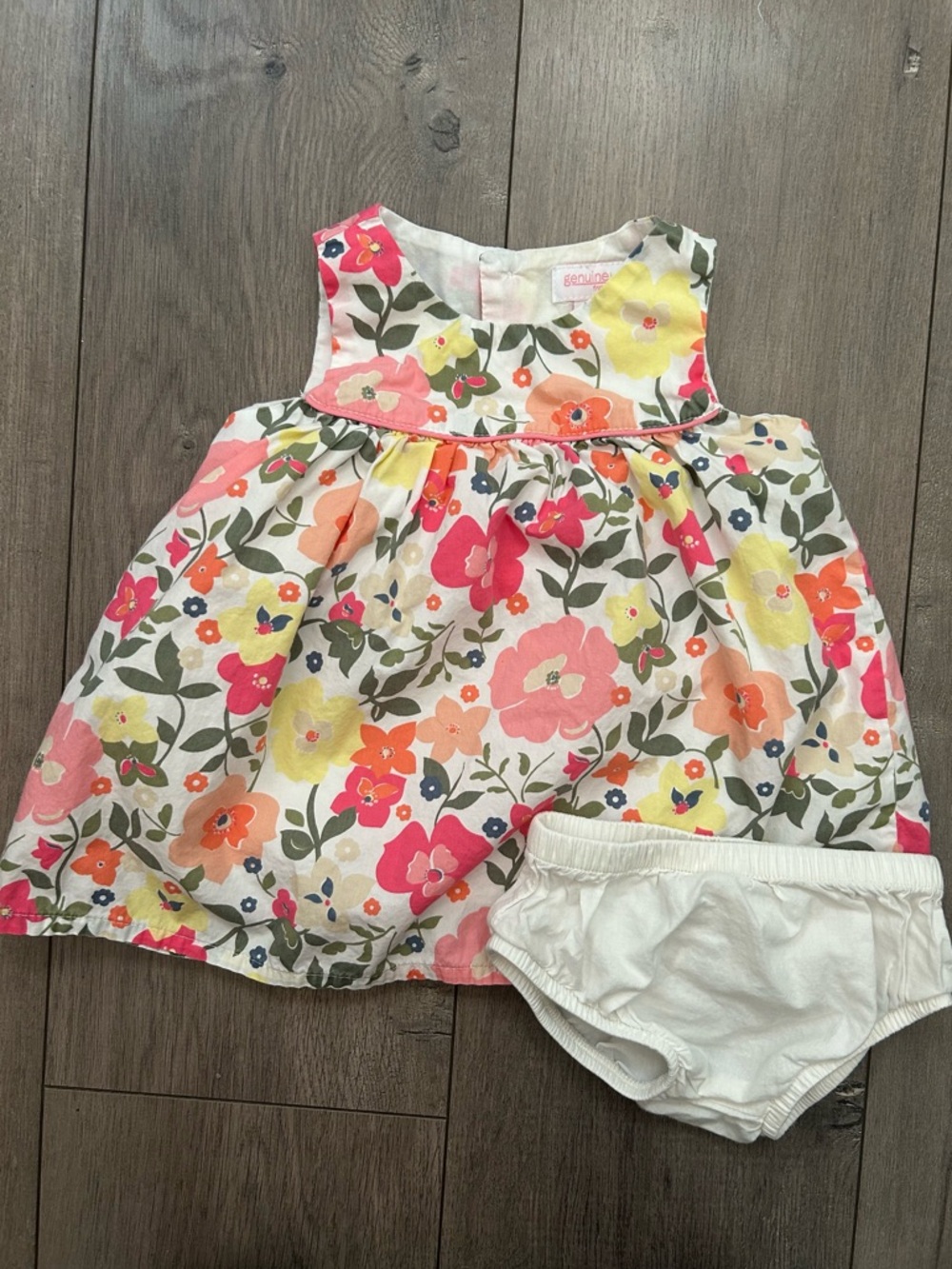 100% cotton floral dress for a 6-month brand: OshKosh B'gosh "Genuine Baby"